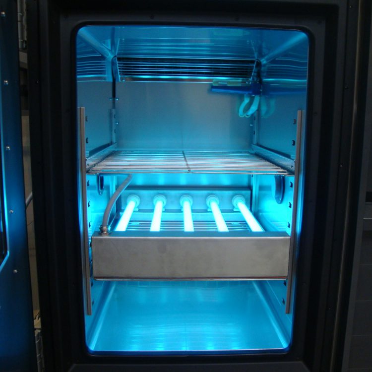 UV module inside climate chamber